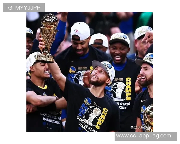 球队阵容多样化探索库里强调赢球与调整并重的重要性